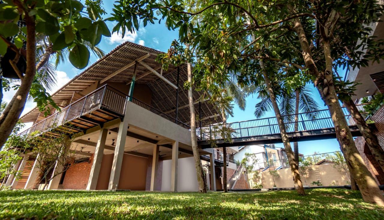 Ayur Ayur Resort & Ayurveda Retreat Negombo Bagian luar foto