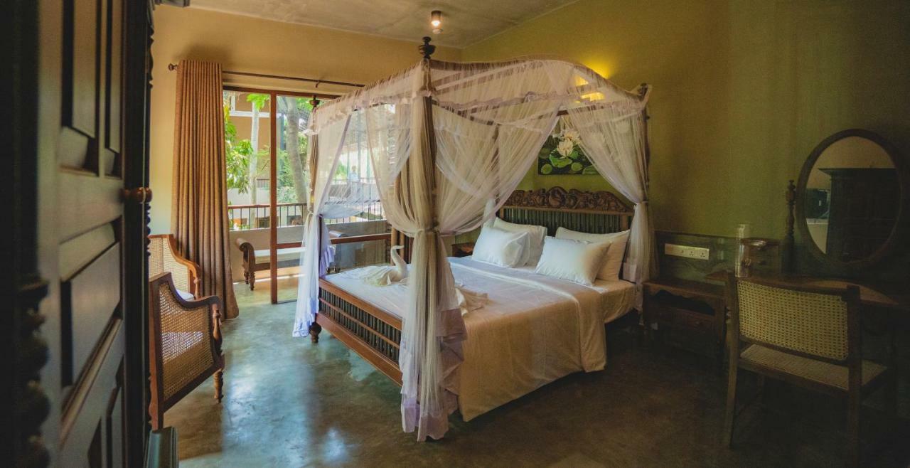Ayur Ayur Resort & Ayurveda Retreat Negombo Bagian luar foto